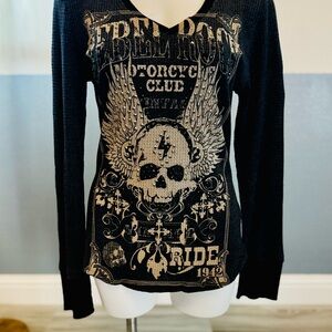 Vocal Women's Black and Gold Graphic Long Sleeve Tee shirt cute lightweight